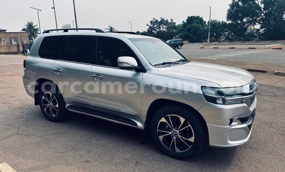 Acheter Occasion Voiture Toyota Corolla Gris à Yaoundé, Central Cameroon Acheter Occasion Voiture Toyota Corolla Gris à Yaoundé, Central Cameroon