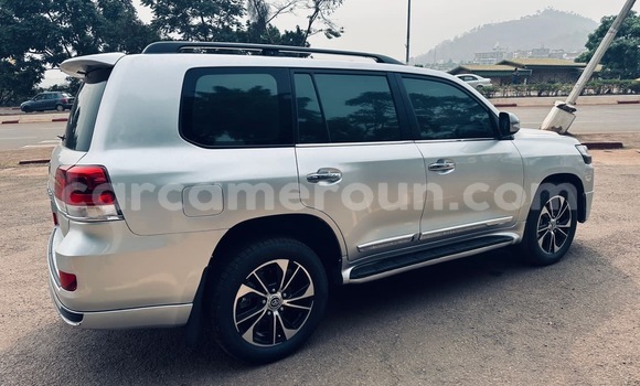 Acheter Occasion Voiture Toyota Corolla Gris à Yaoundé, Central Cameroon Acheter Occasion Voiture Toyota Corolla Gris à Yaoundé, Central Cameroon