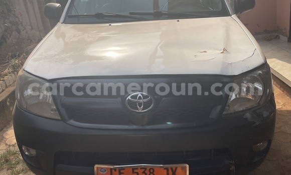 Acheter Occasion Voiture Toyota Hiluxe VIGO Blanc à Yaoundé, Central Cameroon Acheter Occasion Voiture Toyota Hiluxe VIGO Blanc à Yaoundé, Central Cameroon