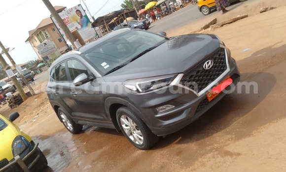 Buy Used Hyundai Tucson Silver Car in Yaounde in Central Cameroon
