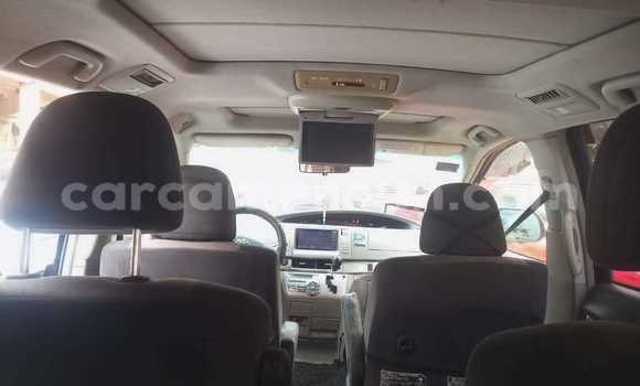 Acheter Occasion Voiture Toyota Estima Noir à Douala, Littoral Cameroon Acheter Occasion Voiture Toyota Estima Noir à Douala, Littoral Cameroon