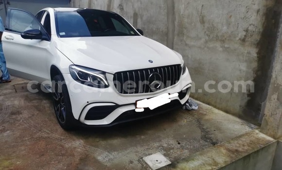 Acheter Import Voiture Mercedes‒Benz GLC Coupe Blanc à Douala, Littoral Cameroon