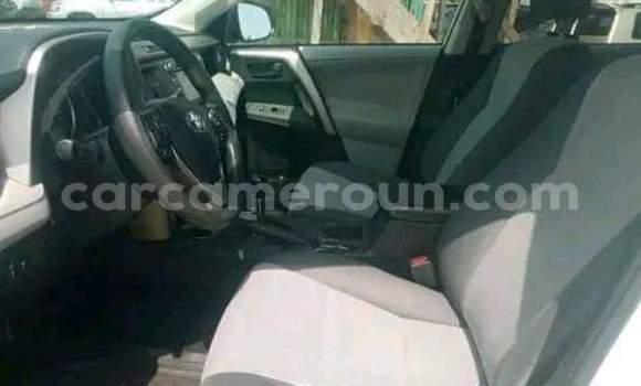 Acheter Occasion Voiture Toyota RAV4 Blanc à Douala, Littoral Cameroon Acheter Occasion Voiture Toyota RAV4 Blanc à Douala, Littoral Cameroon