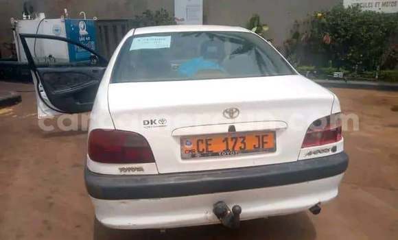 Sayi Na hannu Toyota Avensis White Mota in Yaounde a Babban Kamaru Sayi Na hannu Toyota Avensis White Mota in Yaounde a Babban Kamaru