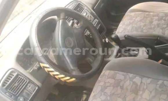 Sayi Na hannu Toyota Avensis White Mota in Yaounde a Babban Kamaru Sayi Na hannu Toyota Avensis White Mota in Yaounde a Babban Kamaru