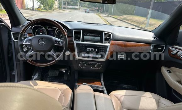 Acheter Import Voiture Mercedes‒Benz ML–Class Gris à Douala, Littoral Cameroon Acheter Import Voiture Mercedes‒Benz ML–Class Gris à Douala, Littoral Cameroon