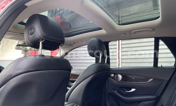 Sayi Na hannu Mercedes‒Benz GLC Sauran Mota in Douala a Ƙasar Kamaru Sayi Na hannu Mercedes‒Benz GLC Sauran Mota in Douala a Ƙasar Kamaru