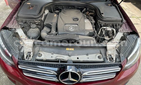 Sayi Na hannu Mercedes‒Benz GLC Sauran Mota in Douala a Ƙasar Kamaru Sayi Na hannu Mercedes‒Benz GLC Sauran Mota in Douala a Ƙasar Kamaru