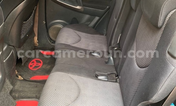 Acheter Occasion Voiture Toyota RAV4 Noir à Yaoundé, Central Cameroon Acheter Occasion Voiture Toyota RAV4 Noir à Yaoundé, Central Cameroon
