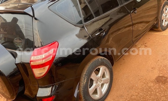 Acheter Occasion Voiture Toyota RAV4 Noir à Yaoundé, Central Cameroon Acheter Occasion Voiture Toyota RAV4 Noir à Yaoundé, Central Cameroon