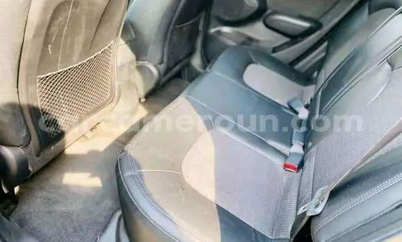 Sayi Imported Hyundai Tucson Azurfa Mota in Douala a Ƙasar Kamaru Sayi Imported Hyundai Tucson Azurfa Mota in Douala a Ƙasar Kamaru