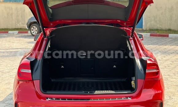 Acheter Neuf Voiture Mercedes‒Benz GLA-klasse Rouge à Yaoundé, Central Cameroon Acheter Neuf Voiture Mercedes‒Benz GLA-klasse Rouge à Yaoundé, Central Cameroon