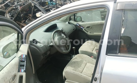 Acheter Neuf Voiture Toyota Yaris Beige à Douala, Littoral Cameroon Acheter Neuf Voiture Toyota Yaris Beige à Douala, Littoral Cameroon