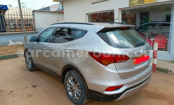 Acheter Occasion Voiture Hyundai Santa Fe Gris à Douala, Littoral Cameroon Acheter Occasion Voiture Hyundai Santa Fe Gris à Douala, Littoral Cameroon