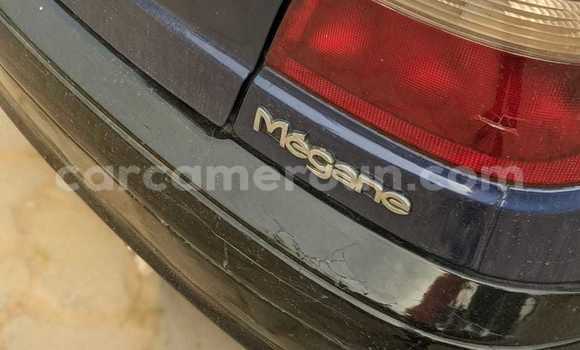 Sayi Na hannu Renault Megane Blue Mota in Douala a Ƙasar Kamaru Sayi Na hannu Renault Megane Blue Mota in Douala a Ƙasar Kamaru