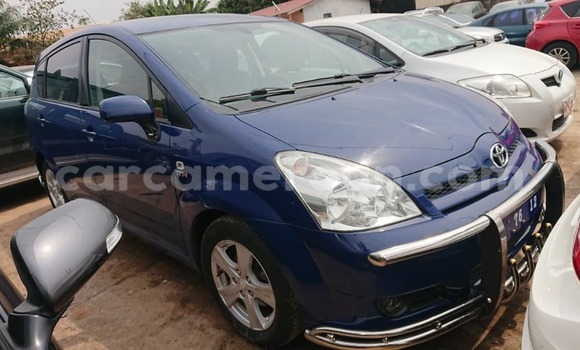 Sayi Na hannu Toyota Corolla Blue Mota in Yaounde a Babban Kamaru
