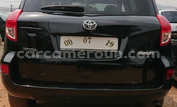 Sayi Na hannu Toyota RAV4 Black Mota in Yaounde a Babban Kamaru Sayi Na hannu Toyota RAV4 Black Mota in Yaounde a Babban Kamaru
