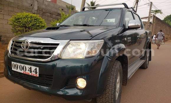 Sayi Na hannu Toyota Hiluxe VIGO Black Mota in Yaounde a Babban Kamaru Sayi Na hannu Toyota Hiluxe VIGO Black Mota in Yaounde a Babban Kamaru