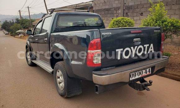 Sayi Na hannu Toyota Hiluxe VIGO Black Mota in Yaounde a Babban Kamaru Sayi Na hannu Toyota Hiluxe VIGO Black Mota in Yaounde a Babban Kamaru