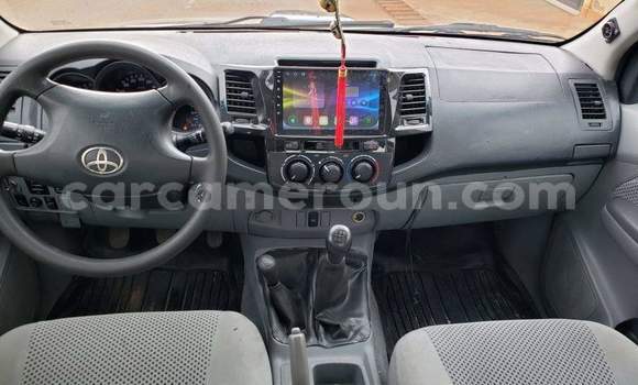 Sayi Na hannu Toyota Hiluxe VIGO Black Mota in Yaounde a Babban Kamaru Sayi Na hannu Toyota Hiluxe VIGO Black Mota in Yaounde a Babban Kamaru