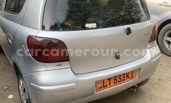 Sayi Na hannu Toyota Yaris Azurfa Mota in Douala a Ƙasar Kamaru Sayi Na hannu Toyota Yaris Azurfa Mota in Douala a Ƙasar Kamaru