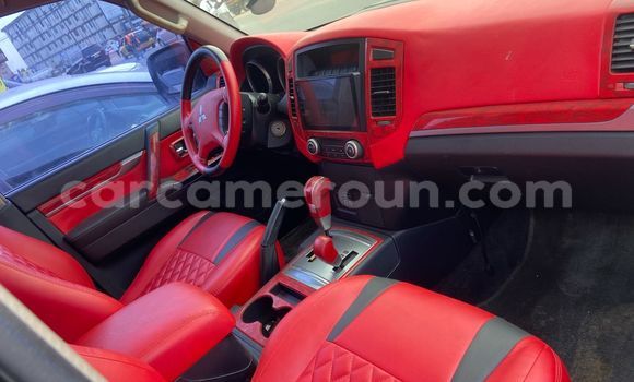 Buy Import Mitsubishi Pajero Black Car in Douala in Littoral Cameroon Buy Import Mitsubishi Pajero Black Car in Douala in Littoral Cameroon