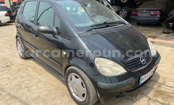 Sayi Imported Mercedes-Benz A200 Black Mota in Douala a Ƙasar Kamaru Sayi Imported Mercedes-Benz A200 Black Mota in Douala a Ƙasar Kamaru