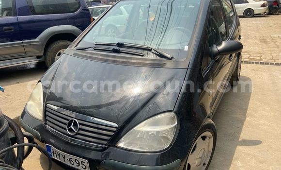 Sayi Imported Mercedes-Benz A200 Black Mota in Douala a Ƙasar Kamaru Sayi Imported Mercedes-Benz A200 Black Mota in Douala a Ƙasar Kamaru
