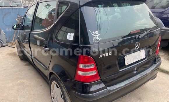 Sayi Imported Mercedes-Benz A200 Black Mota in Douala a Ƙasar Kamaru Sayi Imported Mercedes-Benz A200 Black Mota in Douala a Ƙasar Kamaru