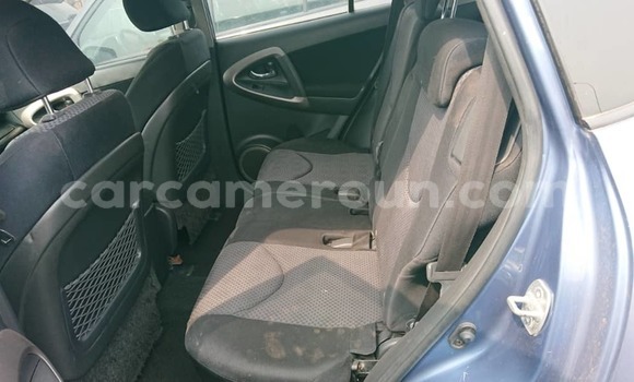 Acheter Occasion Voiture Toyota RAV4 Bleu à Yaoundé, Central Cameroon Acheter Occasion Voiture Toyota RAV4 Bleu à Yaoundé, Central Cameroon