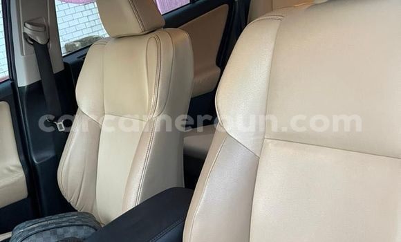 Acheter Import Voiture Toyota RAV4 Noir à Douala, Littoral Cameroon Acheter Import Voiture Toyota RAV4 Noir à Douala, Littoral Cameroon