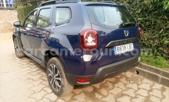Sayi Na hannu Dacia Duster Blue Mota in Douala a Ƙasar Kamaru Sayi Na hannu Dacia Duster Blue Mota in Douala a Ƙasar Kamaru