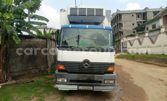 Acheter Occasion Utilitaire Mercedes‒Benz Viano Blanc à Douala, Littoral Cameroon Acheter Occasion Utilitaire Mercedes‒Benz Viano Blanc à Douala, Littoral Cameroon