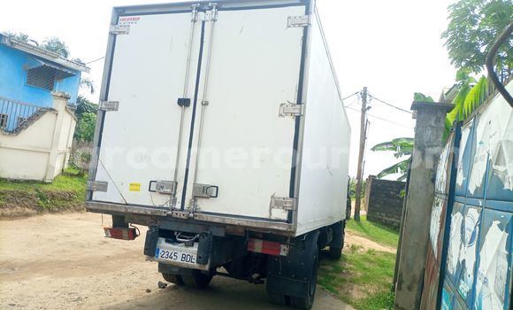 Acheter Occasion Utilitaire Mercedes‒Benz Viano Blanc à Douala, Littoral Cameroon Acheter Occasion Utilitaire Mercedes‒Benz Viano Blanc à Douala, Littoral Cameroon