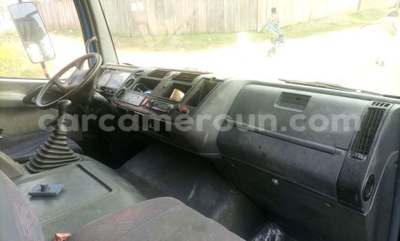 Acheter Occasion Utilitaire Mercedes‒Benz Viano Blanc à Douala, Littoral Cameroon Acheter Occasion Utilitaire Mercedes‒Benz Viano Blanc à Douala, Littoral Cameroon