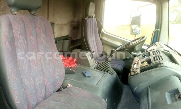 Acheter Occasion Utilitaire Mercedes‒Benz Viano Blanc à Douala, Littoral Cameroon Acheter Occasion Utilitaire Mercedes‒Benz Viano Blanc à Douala, Littoral Cameroon