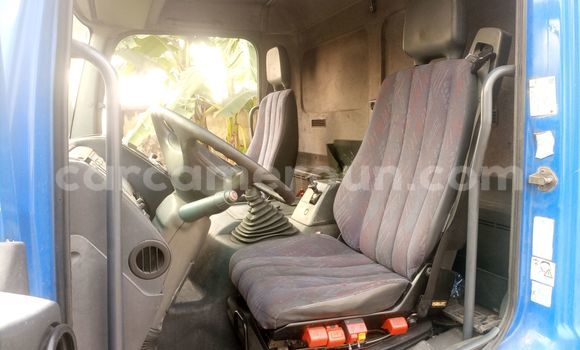 Acheter Occasion Utilitaire Mercedes‒Benz Viano Blanc à Douala, Littoral Cameroon Acheter Occasion Utilitaire Mercedes‒Benz Viano Blanc à Douala, Littoral Cameroon