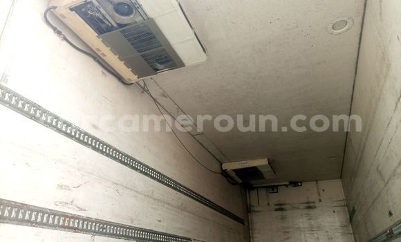 Acheter Occasion Utilitaire Mercedes‒Benz Viano Blanc à Douala, Littoral Cameroon Acheter Occasion Utilitaire Mercedes‒Benz Viano Blanc à Douala, Littoral Cameroon