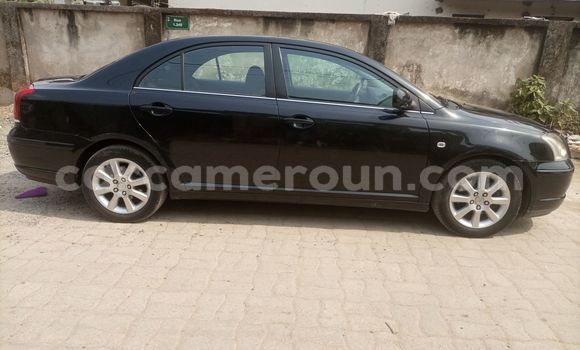 Sayi Na hannu Toyota Avensis Black Mota in Douala a Ƙasar Kamaru Sayi Na hannu Toyota Avensis Black Mota in Douala a Ƙasar Kamaru