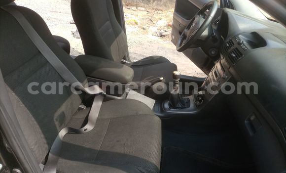 Sayi Na hannu Toyota Avensis Black Mota in Douala a Ƙasar Kamaru Sayi Na hannu Toyota Avensis Black Mota in Douala a Ƙasar Kamaru