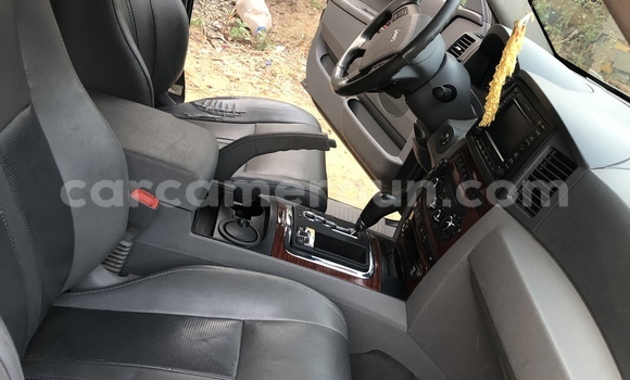 Sayi Imported Jeep Grand Cherokee M Mota in Douala a Ƙasar Kamaru Sayi Imported Jeep Grand Cherokee M Mota in Douala a Ƙasar Kamaru