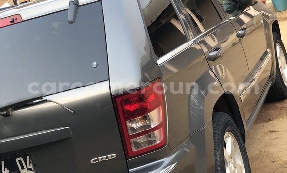 Sayi Imported Jeep Grand Cherokee M Mota in Douala a Ƙasar Kamaru Sayi Imported Jeep Grand Cherokee M Mota in Douala a Ƙasar Kamaru
