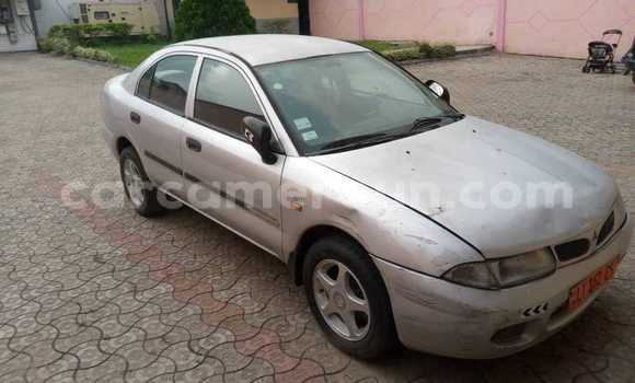 Sayi Na hannu Mitsubishi Carisma Sauran Mota in Douala a Ƙasar Kamaru Sayi Na hannu Mitsubishi Carisma Sauran Mota in Douala a Ƙasar Kamaru