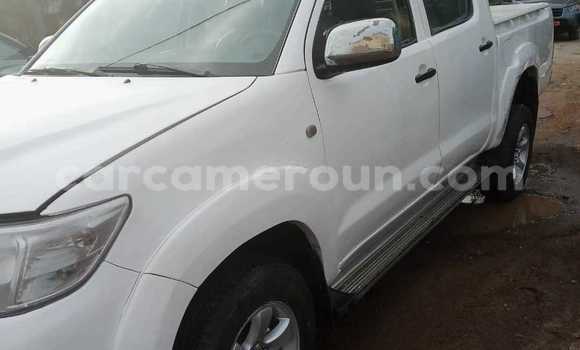Acheter Occasion Voiture Toyota Hilux Blanc à Bafoussam, West Cameroon Acheter Occasion Voiture Toyota Hilux Blanc à Bafoussam, West Cameroon
