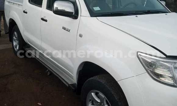 Acheter Occasion Voiture Toyota Hilux Blanc à Bafoussam, West Cameroon Acheter Occasion Voiture Toyota Hilux Blanc à Bafoussam, West Cameroon