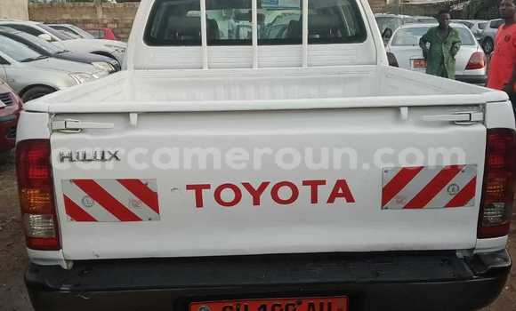 Acheter Occasion Voiture Toyota Hilux Blanc à Bafoussam, West Cameroon Acheter Occasion Voiture Toyota Hilux Blanc à Bafoussam, West Cameroon
