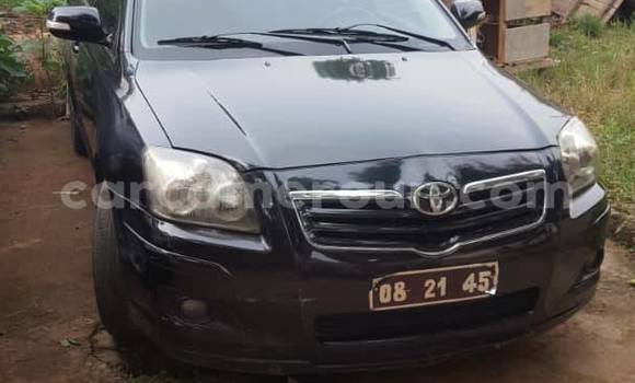 Sayi Na hannu Toyota Avensis Black Mota in Bafoussam a West Kamaru