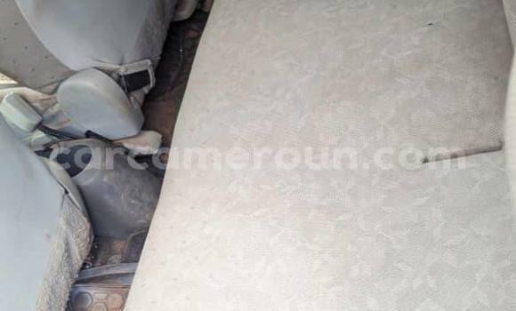 Acheter Occasion Voiture Toyota Yaris Rouge à Bafoussam, West Cameroon Acheter Occasion Voiture Toyota Yaris Rouge à Bafoussam, West Cameroon