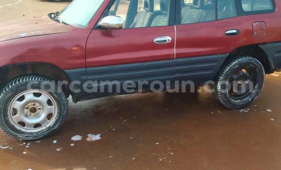 Acheter Occasion Voiture Toyota RAV4 Rouge à Ambam, South Cameroon Acheter Occasion Voiture Toyota RAV4 Rouge à Ambam, South Cameroon