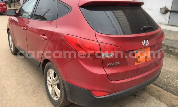 Sayi Na hannu Hyundai Tucson Red Mota in Douala a Ƙasar Kamaru Sayi Na hannu Hyundai Tucson Red Mota in Douala a Ƙasar Kamaru